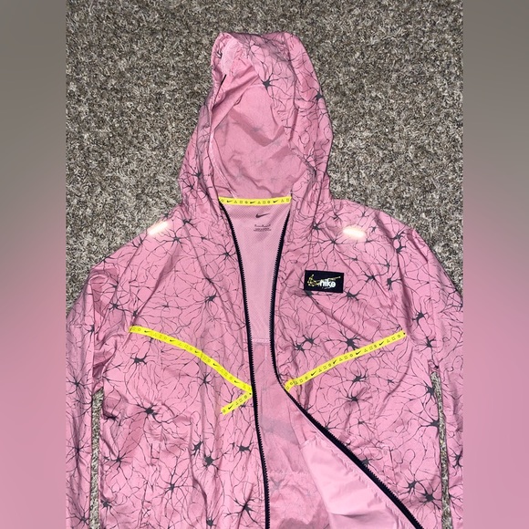 Nike Ultra Jacket - Picture 5 of 5